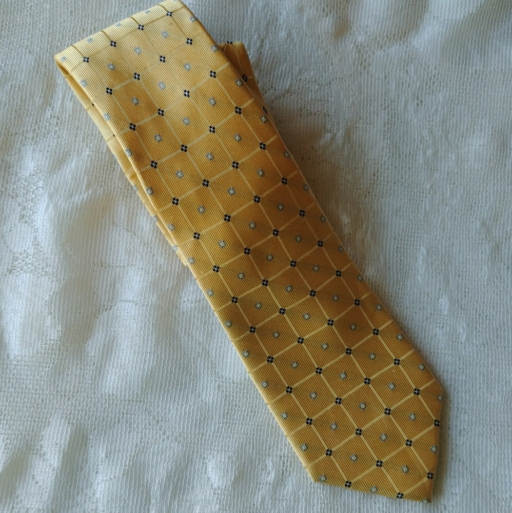 Club room gold and blue tie